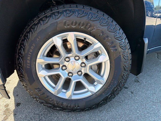 Certified 2023 Chevrolet Silverado 1500 LT AWD/4WD image 10
