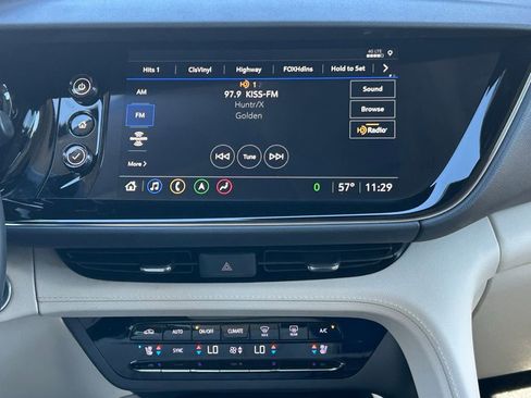 Used 2023 Buick Envision Avenir image 19