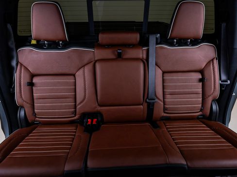 Used 2025 GMC Sierra 1500 Denali Ultimate w/ LPO, Utility Wall Package AWD/4WD image 36
