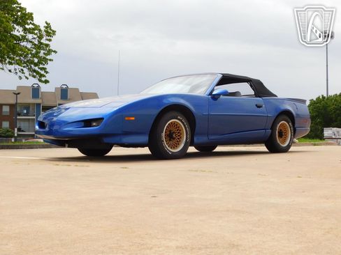 Used 1991 Pontiac Firebird Convertible RWD image 24