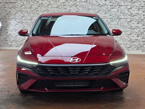 New 2026 Hyundai Elantra SE image 2