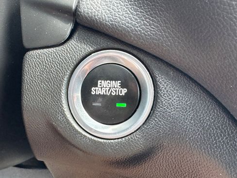 Used 2023 Chevrolet Equinox LT w/ Driver Convenience Package image 21