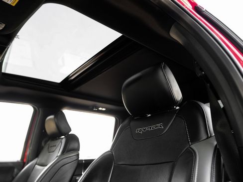 Used 2018 Ford F150 Raptor w/ Equipment Group 802A Luxury image 9