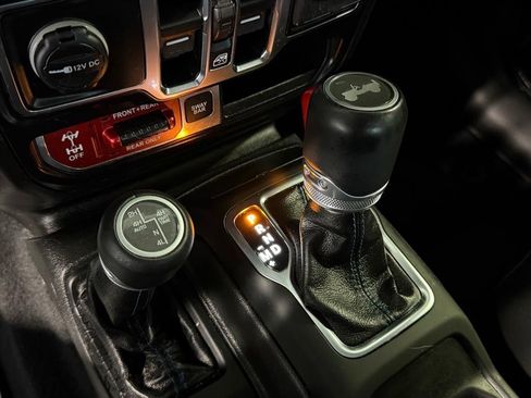 Used 2021 Jeep Wrangler Unlimited Rubicon 4xe w/ Steel Bumper Group image 17