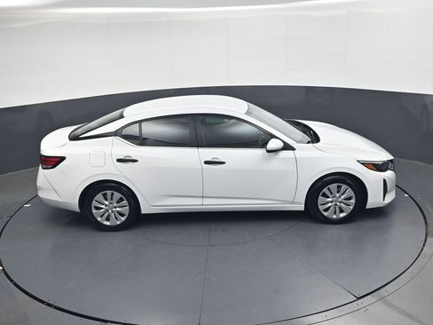Used 2025 Nissan Sentra S FWD image 32