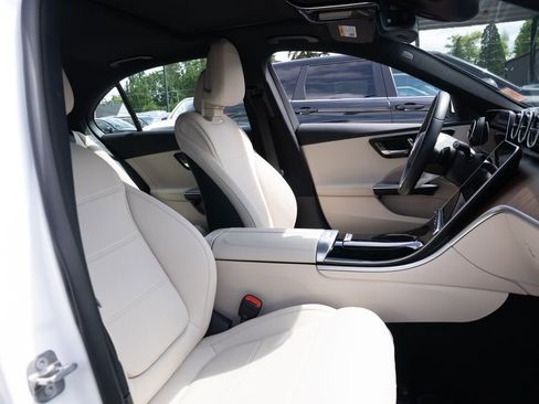 Used 2025 Mercedes-Benz C 300 4MATIC Sedan image 24