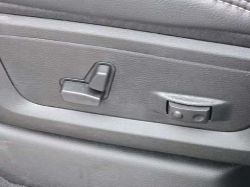 New 2026 RAM 3500 Laramie AWD/4WD image 32