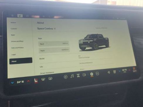 Used 2022 Rivian R1T Adventure image 6