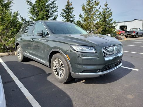 Used 2022 Lincoln Nautilus AWD w/ Premium Package image 2
