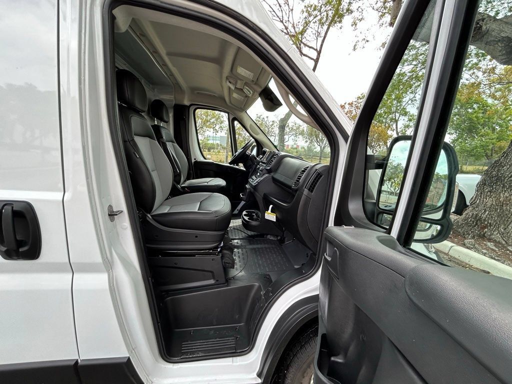 Used 2024 RAM ProMaster 3500 w/ Convenience Group FWD image 21