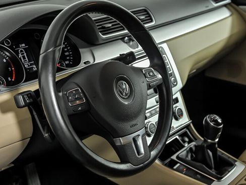 Used 2013 Volkswagen CC R-Line FWD image 18