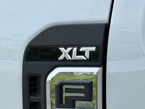 Used 2023 Ford F250 XLT AWD/4WD image 24