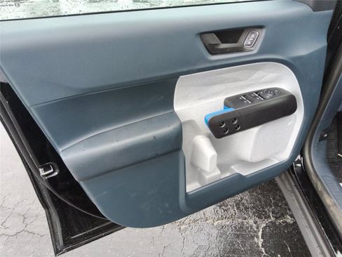 New 2026 Ford Maverick XLT w/ XLT Luxury Package FWD image 13