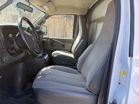 Used 2021 Chevrolet Express 3500 w/ Power Convenience Package image 6