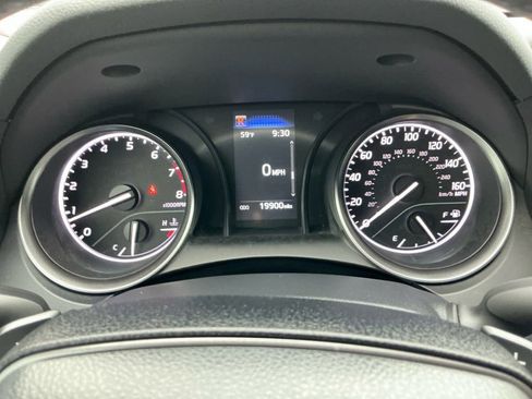 Used 2024 Toyota Camry SE image 19