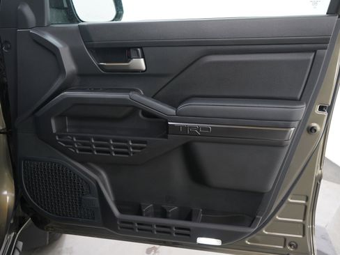 Used 2024 Toyota Tacoma TRD Off-Road image 13