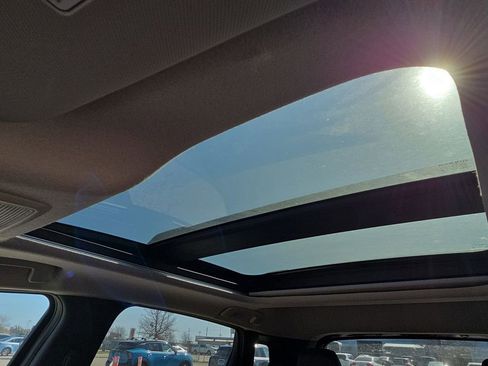 New 2026 Nissan Kicks SR w/ SR Premium Package image 7