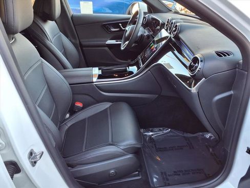 Used 2025 Mercedes-Benz GLC 300 image 16