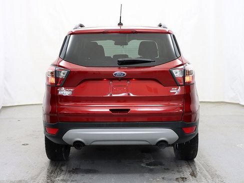 Used 2017 Ford Escape SE w/ Equipment Group 201A image 6
