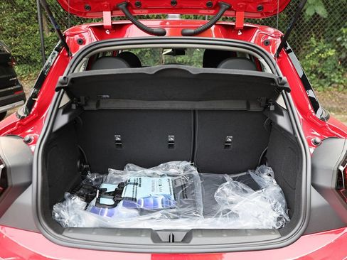 New 2026 MINI Cooper 4-Door Hardtop FWD image 31
