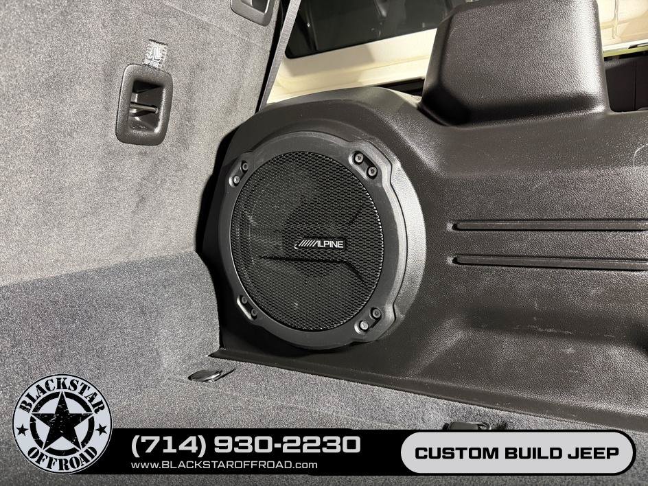 Used 2024 Jeep Wrangler High Altitude AWD/4WD image 33