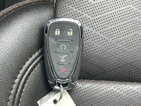 Used 2023 Chevrolet Traverse High Country w/ LPO, Floor Liner Package AWD/4WD image 41