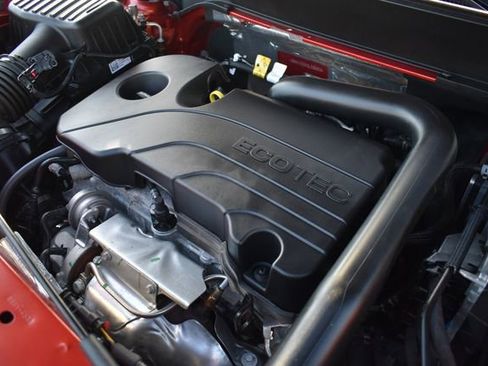 Certified 2025 Chevrolet Equinox RS AWD/4WD image 38