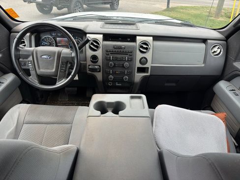 Used 2011 Ford F150 XLT w/ XLT Chrome Pkg image 12