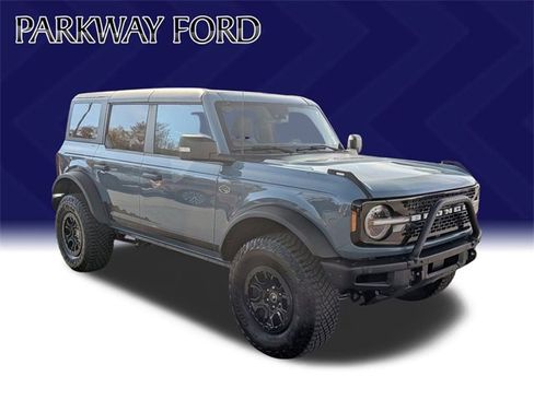 Used 2022 Ford Bronco Wildtrak image 3