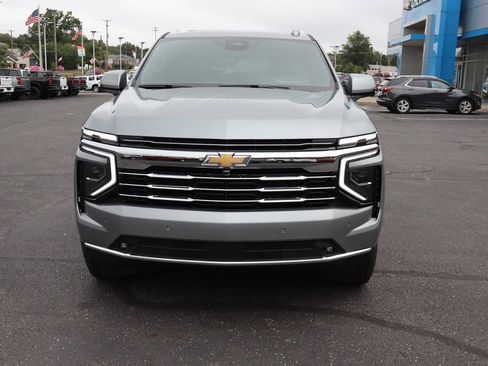 New 2025 Chevrolet Suburban LT w/ Advanced Technology Package image 30
