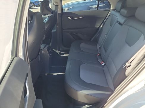 New 2026 Kia Niro EX FWD image 15
