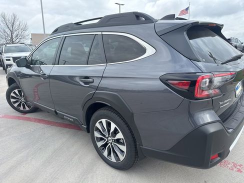 Used 2025 Subaru Outback Limited image 7