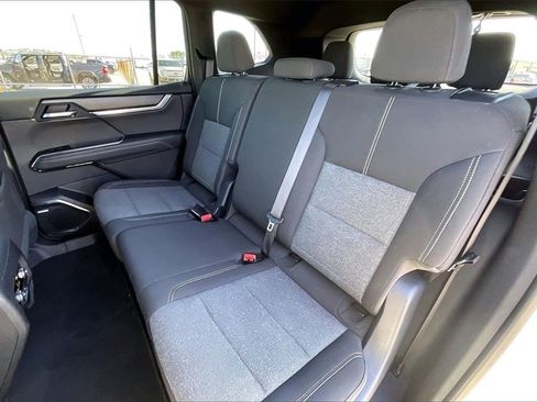 Certified 2025 GMC Acadia Elevation image 19