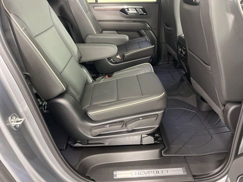 New 2026 Chevrolet Suburban Premier AWD/4WD image 16