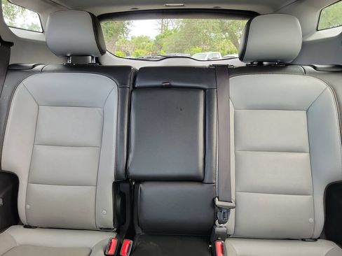 Used 2021 GMC Terrain SLT FWD image 29