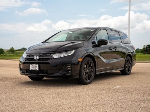 Used 2023 Honda Odyssey Sport image 3