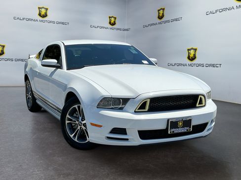 Used 2014 Ford Mustang Premium w/ Comfort Package RWD image 3