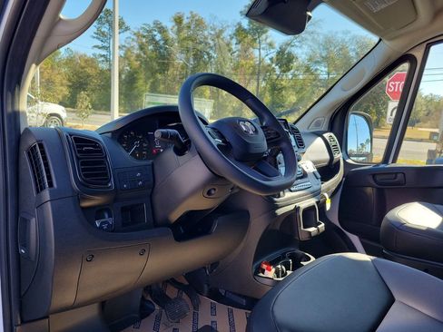New 2026 RAM ProMaster 1500 w/ Convenience Group FWD image 8
