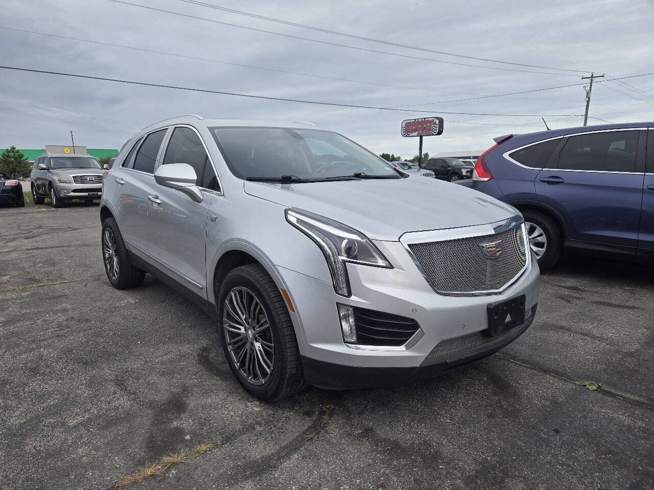 Used 2018 Cadillac XT5 Luxury AWD/4WD image 2