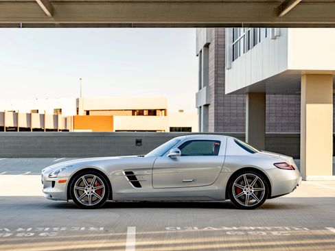 Used 2012 Mercedes-Benz SLS AMG AMG Coupe 2D image 5
