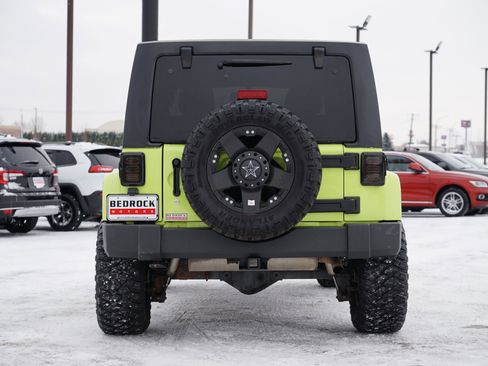 Used 2016 Jeep Wrangler Unlimited Sahara w/ Dual Top Group image 4