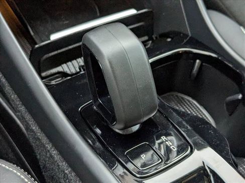 Used 2023 Volvo XC40 B5 Plus w/ Protection Package Premier image 12