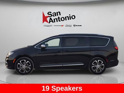 New 2026 Chrysler Pacifica Pinnacle image 5