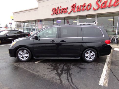 Used 2010 Honda Odyssey Touring image 2