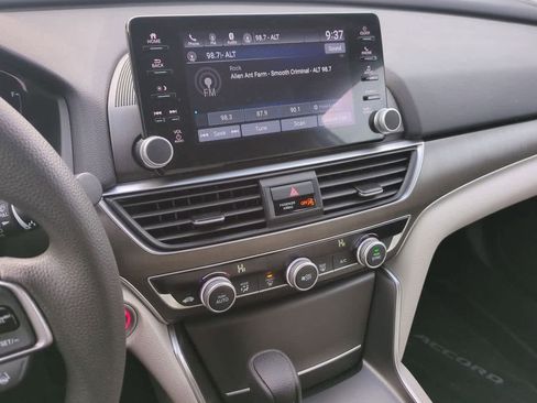 Used 2022 Honda Accord LX image 27