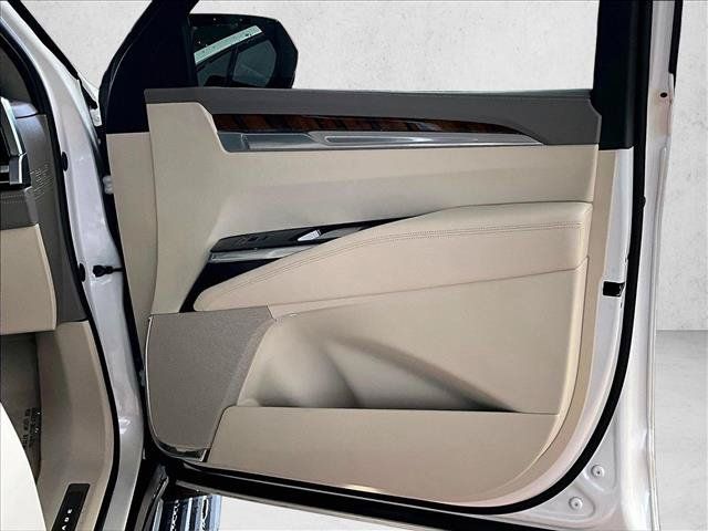 Used 2025 Cadillac Escalade Sport Platinum AWD/4WD image 19