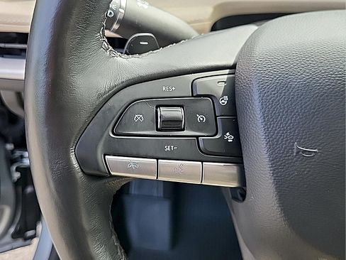 Used 2024 Cadillac XT4 Luxury FWD image 17