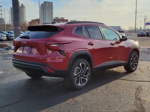 New 2026 Chevrolet Trax RS w/ Sunroof Package image 2