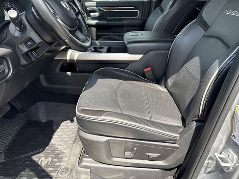 Used 2022 RAM 3500 Laramie AWD/4WD image 12