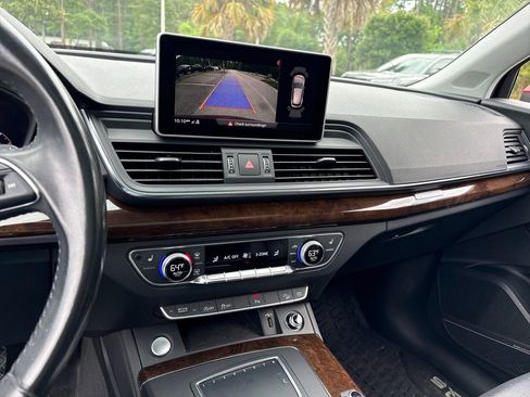 Used 2020 Audi Q5 2.0T Premium Plus w/ Premium Plus Package AWD/4WD image 18
